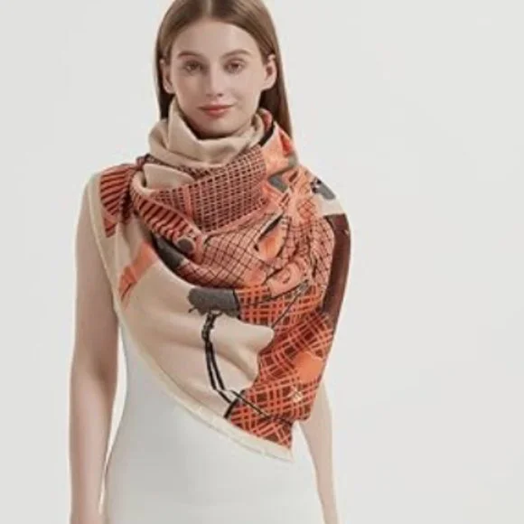 Anthro Kerri Horse Poncho Scarf - Picture 4 of 6